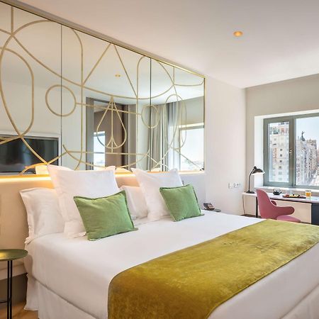Barcelo Torre De Madrid Hotel Екстериор снимка Deluxe room