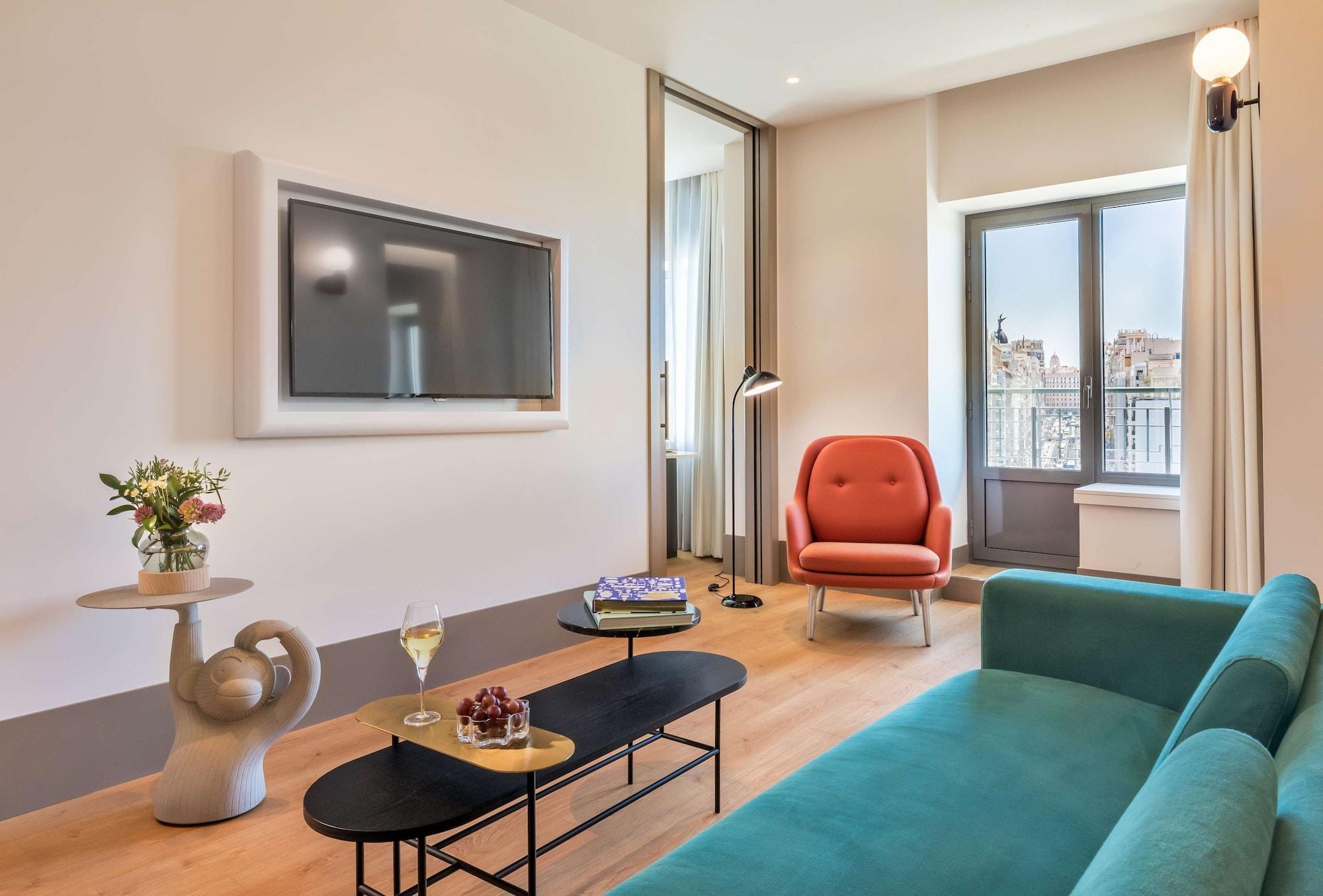 Barcelo Torre De Madrid Hotel Екстериор снимка Suite at the Hotel