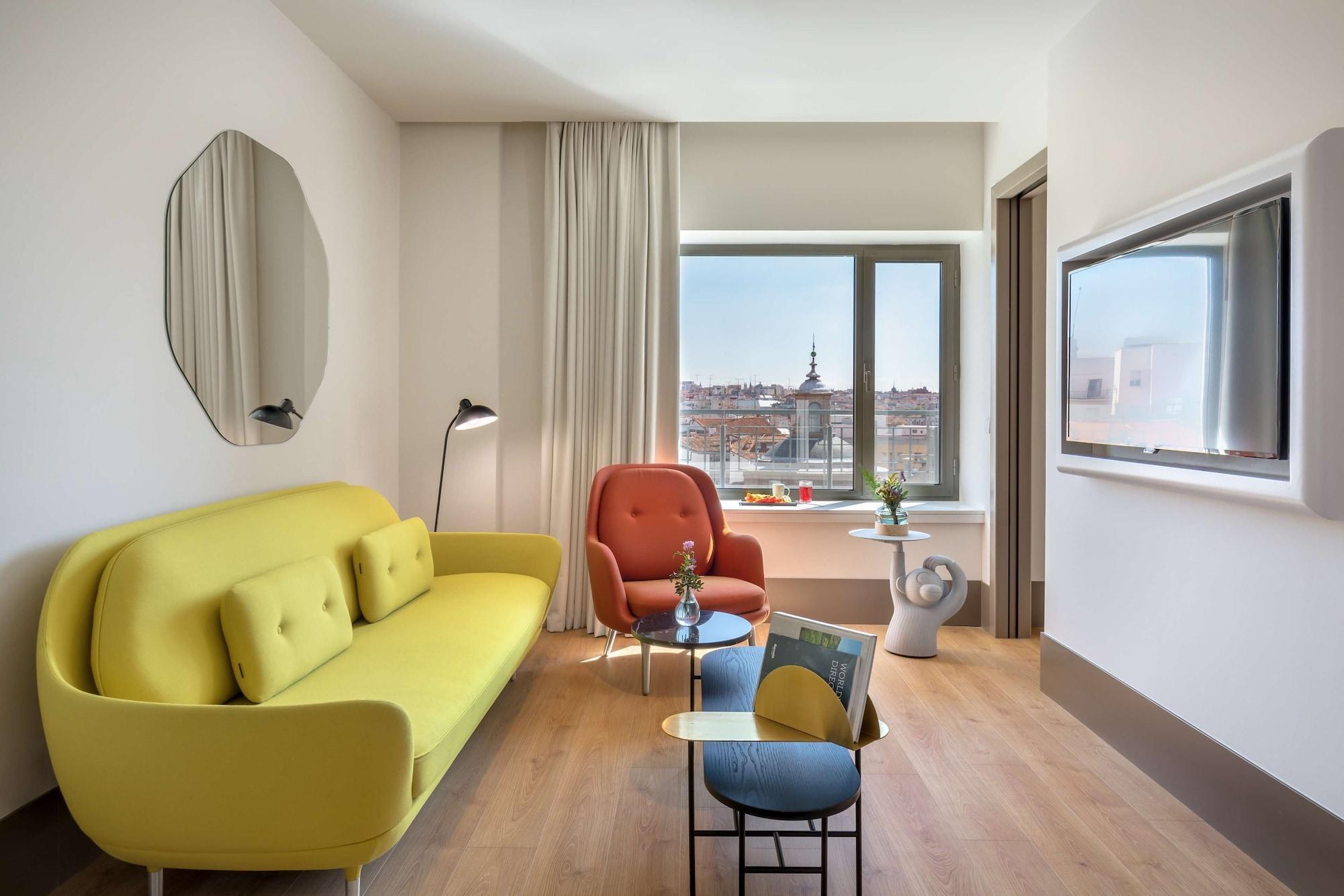 Barcelo Torre De Madrid Hotel Екстериор снимка Suite