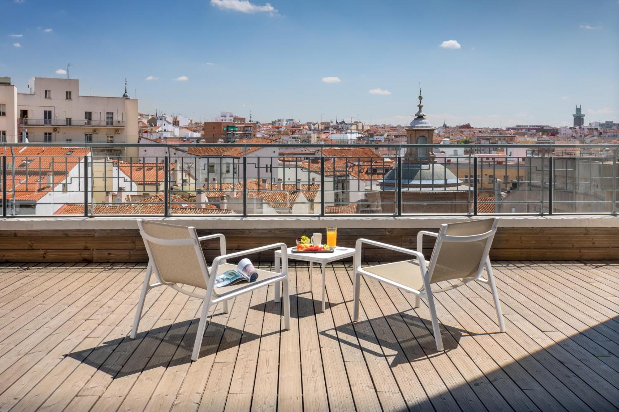 Barcelo Torre De Madrid Hotel Екстериор снимка Rooftop terrace