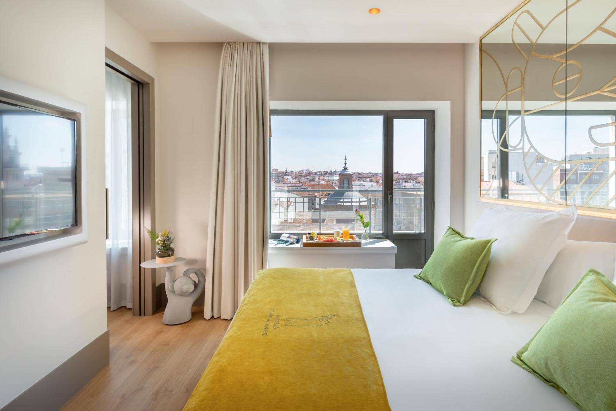 Barcelo Torre De Madrid Hotel Екстериор снимка Deluxe room
