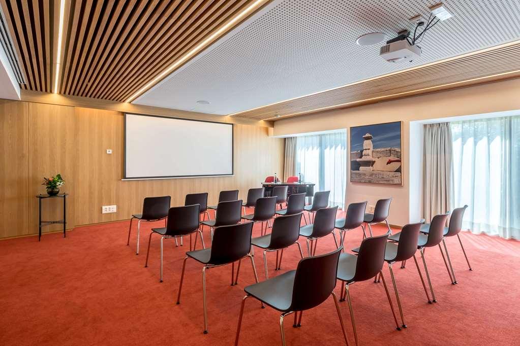 Barcelo Torre De Madrid Hotel Съоръжения снимка