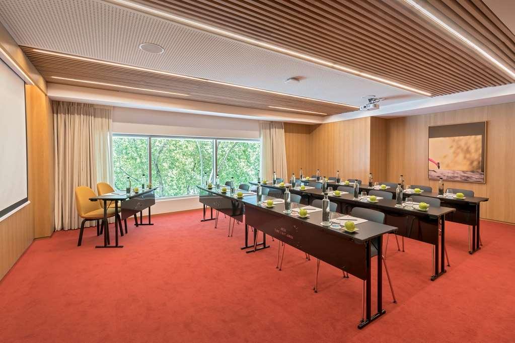 Barcelo Torre De Madrid Hotel Съоръжения снимка