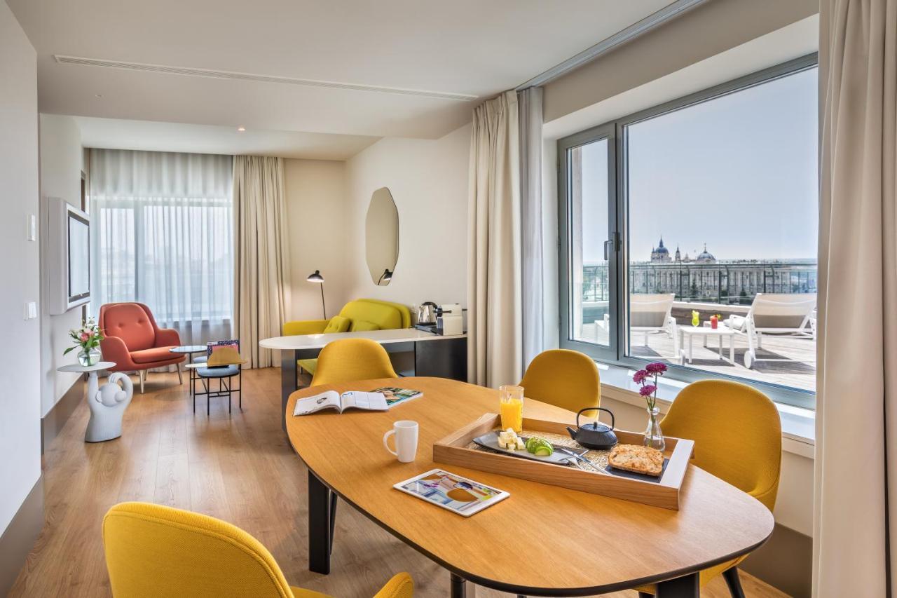 Barcelo Torre De Madrid Hotel Екстериор снимка Suite at the Hotel