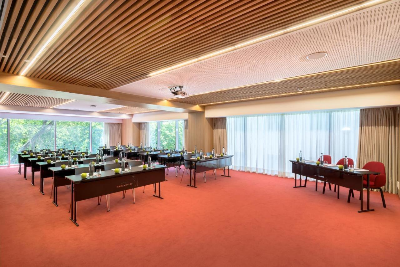 Barcelo Torre De Madrid Hotel Екстериор снимка Meeting room