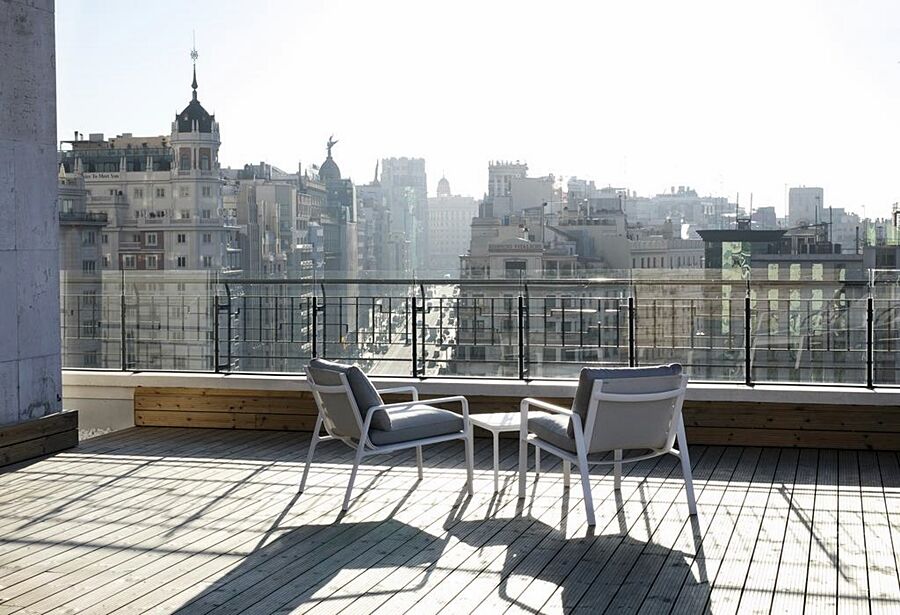 Barcelo Torre De Madrid Hotel Екстериор снимка View from the rooftop